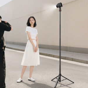 Ulanzi MT-80 Auto-Open Tripod ขาตั้งกล้อง กางอัตโนมัติ ขาตั้งมือถือ ไม้เซลฟี่ ขาตั้ง 2 เมตร_28 Ulanzi mt 80 auto open tripod ขาตั้งกล้อง กางอัตโนมัติ ขาตั้งมือถือ ไม้เซลฟี่ ขาตั้ง 2 เมตร 28