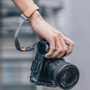 Falcam F22F38F50 Quick Release Camera Cage for Sony A7C II - เคจกล้องระบบ Quick Release (2) Falcam f22f38f50 quick release camera cage for sony a7c ii เคจกล้องระบบ quick release (2)