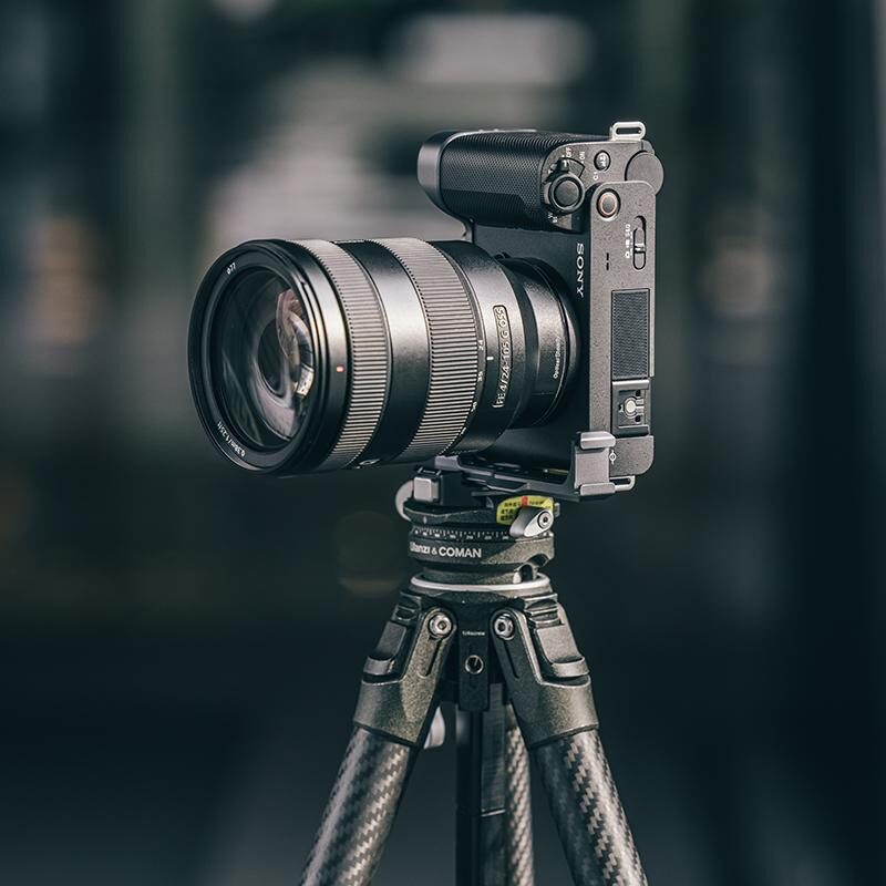 Ulanzi CA26 L-Bracket for Sony ZV-E1 L-Bracket พร้อมระบบ Quick Release สำหรับ Sony ZV-E1 (1) Ulanzi ca26 l bracket for sony zv e1 l bracket พร้อมระบบ quick release สำหรับ sony zv e1 (1)