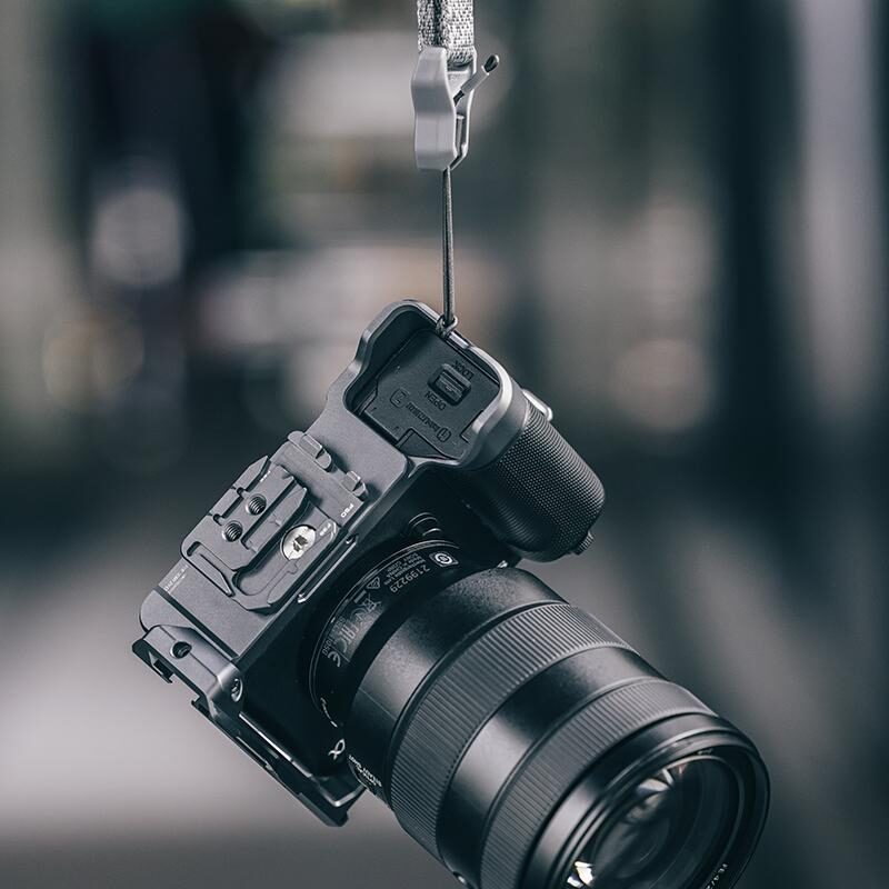 Ulanzi CA26 L-Bracket for Sony ZV-E1 L-Bracket พร้อมระบบ Quick Release สำหรับ Sony ZV-E1 (2) Ulanzi ca26 l bracket for sony zv e1 l bracket พร้อมระบบ quick release สำหรับ sony zv e1 (2)