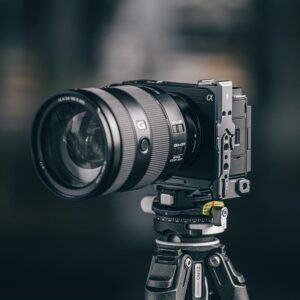 Ulanzi CA26 L-Bracket for Sony ZV-E1 L-Bracket พร้อมระบบ Quick Release สำหรับ Sony ZV-E1 (4) Ulanzi ca26 l bracket for sony zv e1 l bracket พร้อมระบบ quick release สำหรับ sony zv e1 (4)