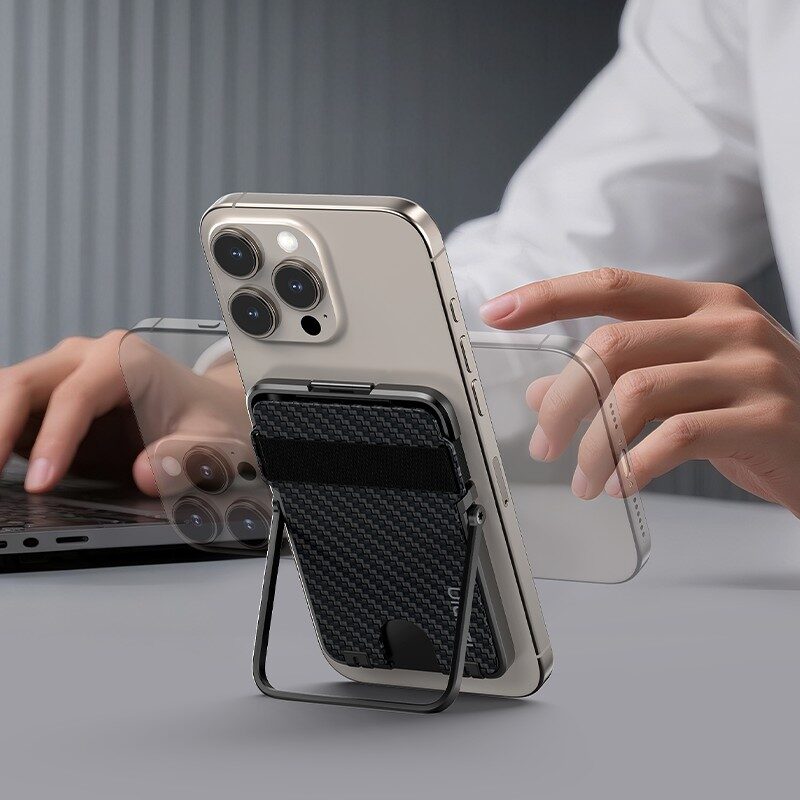 Ulanzi ML25 MagLock Cardholder - กระเป๋าบัตรแม่เหล็ก คาร์บอนไฟเบอร์ บาง 0.8cm พร้อมขาตั้ง กระเป๋าบัตร Magsafe 8 Ulanzi ml25 maglock cardholder กระเป๋าบัตรแม่เหล็ก คาร์บอนไฟเบอร์ บาง 0.8cm พร้อมขาตั้ง กระเป๋าบัตร magsafe 8