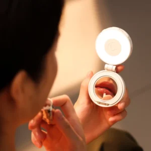 Ulanzi LM23 Magnet Light Selfie 6_ Ulanzi lm23 magnet light selfie 6