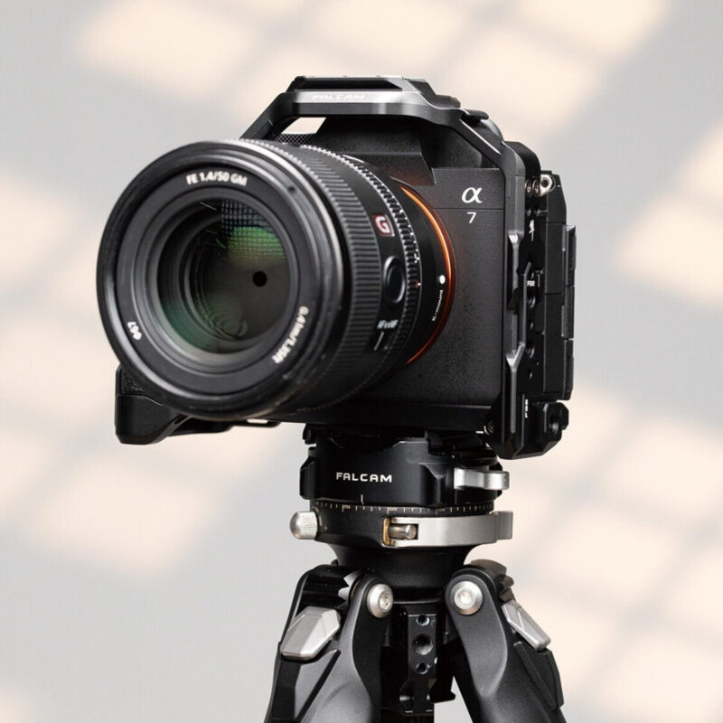 Falcam f22&f38&f50 quick release camera cage for sony a7r5 a1 a7m4 (2)